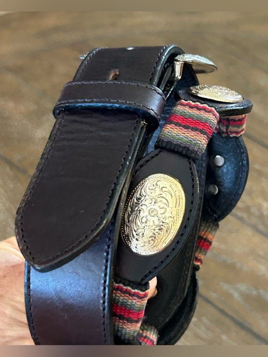 Vintage Tony Lama Western Southwestern Aztec & Silver Concho Black Leather Belt main image 7